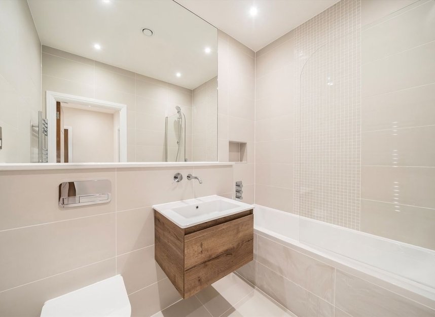 Properties for sale in Merton Road - SW19 1EE view5