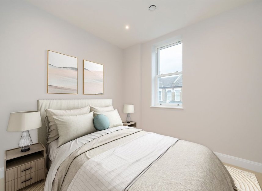 Properties for sale in Merton Road - SW19 1EE view6