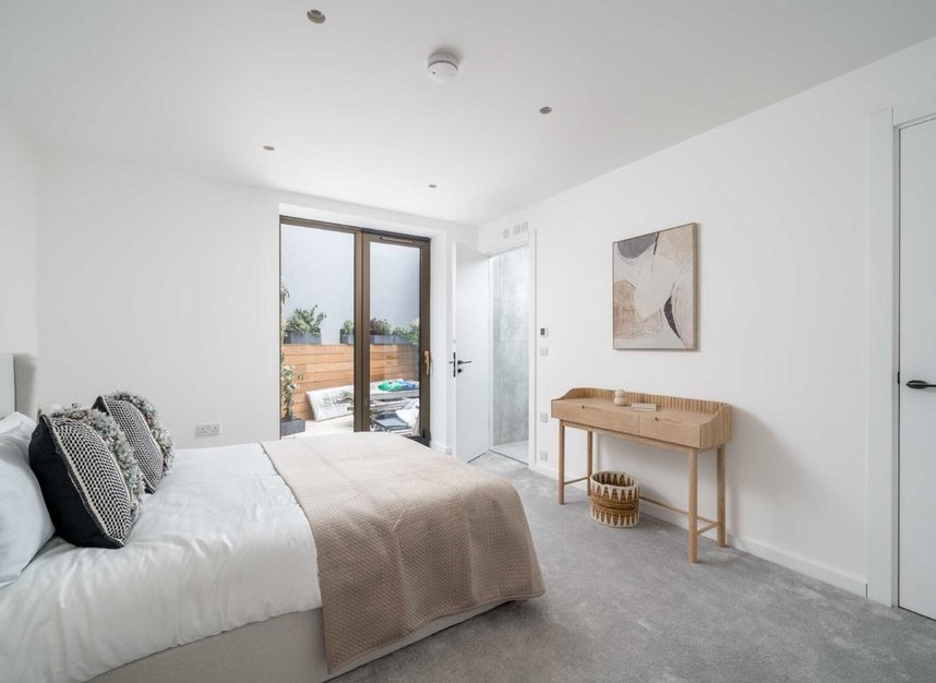 Properties for sale in Mildenhall Road - E5 0RU view5