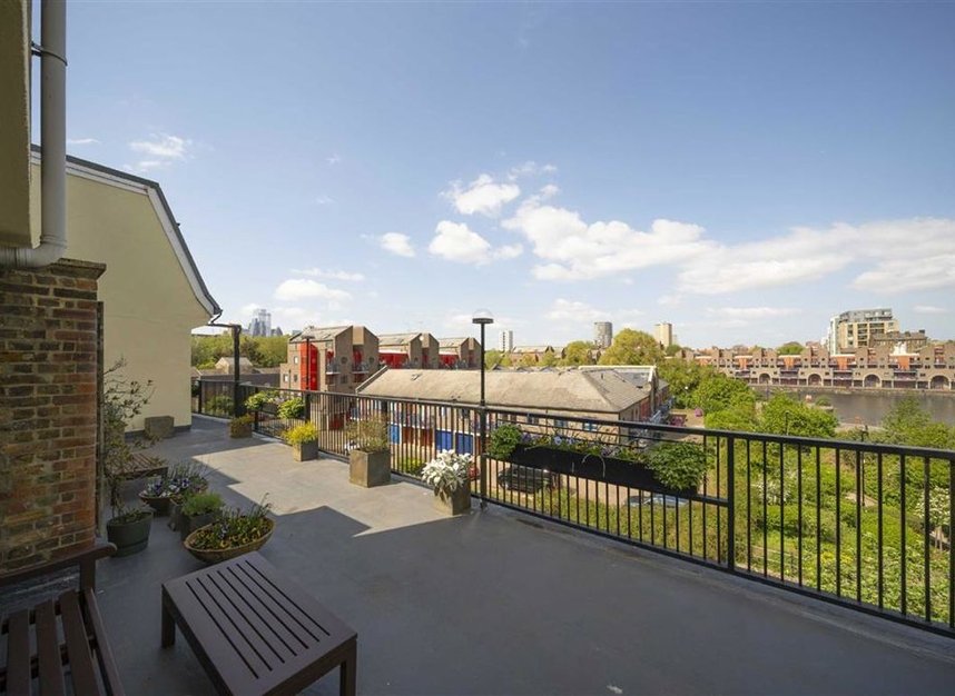 Properties sold in Milk Yard - E1W 3TB view4