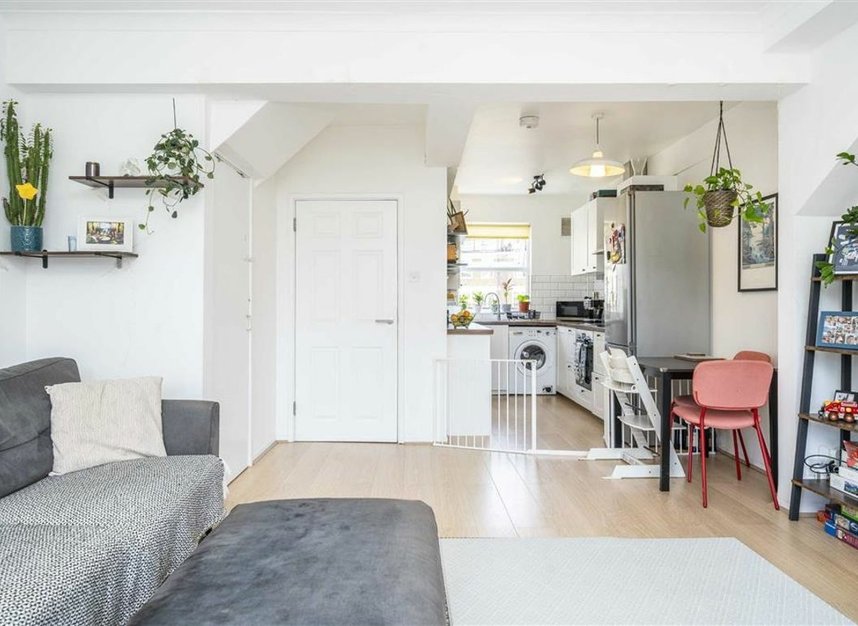 Properties sold in Milk Yard - E1W 3TB view2