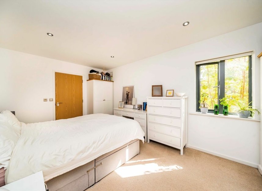 Properties for sale in Milner Road - SW19 3AB view4