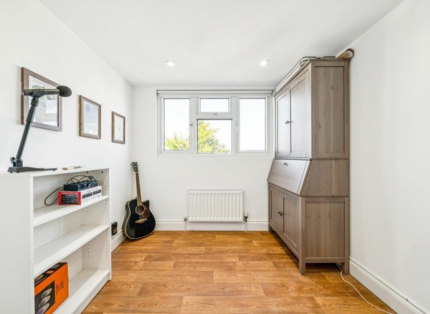 Properties sold in Milton Road - SW19 8SF view7