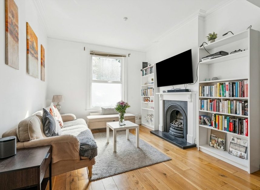 Properties sold in Milton Road - SW19 8SF view4