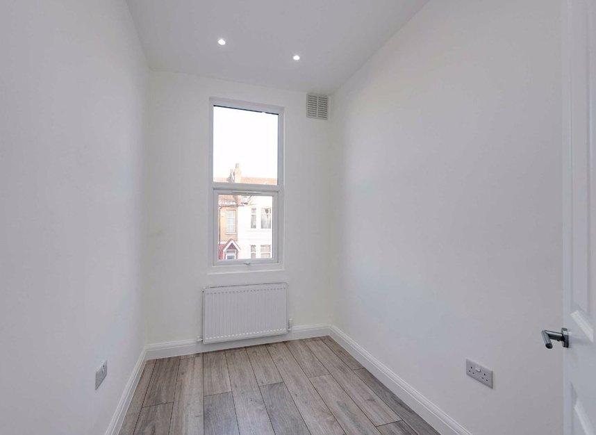 for sale in Montagu Road, London, NW4 (Ref 194449) Dexters