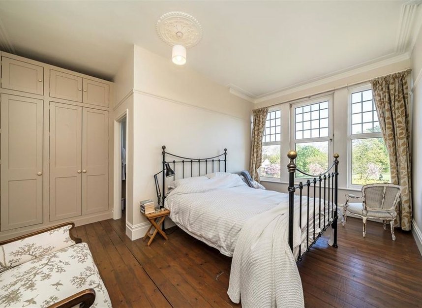 Properties for sale in Montague Avenue - SE4 1YP view7