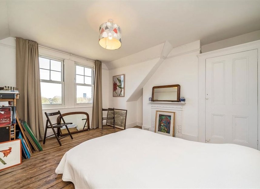 Properties for sale in Montague Avenue - SE4 1YP view9