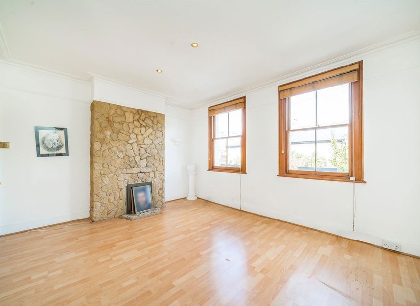 Properties for sale in Montgomery Road - W4 5LZ view3