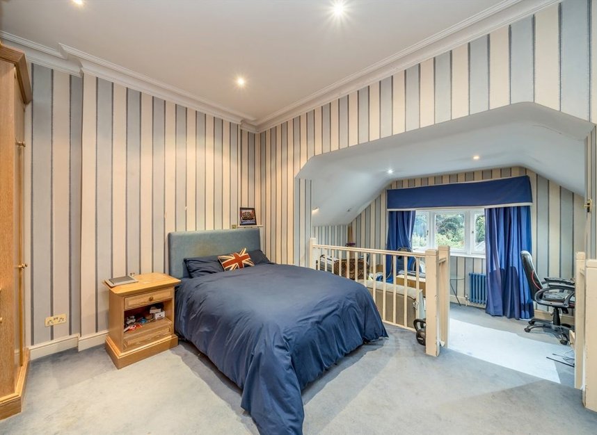 Properties for sale in Montpelier Road - W5 2QP view5