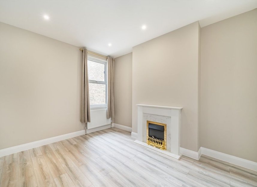 Properties for sale in Moorcroft Road - SW16 1NL view12