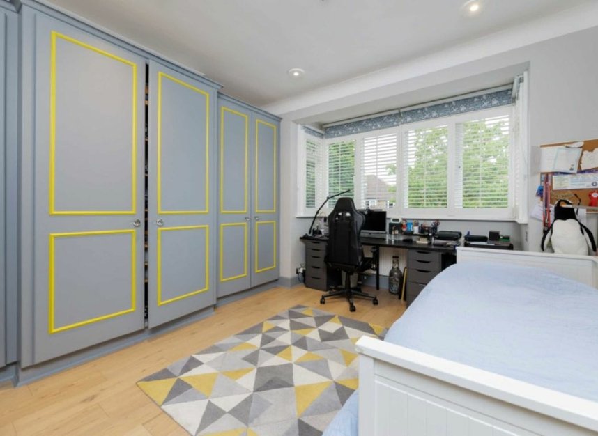 Properties sold in Mostyn Road - SW19 3LP view8