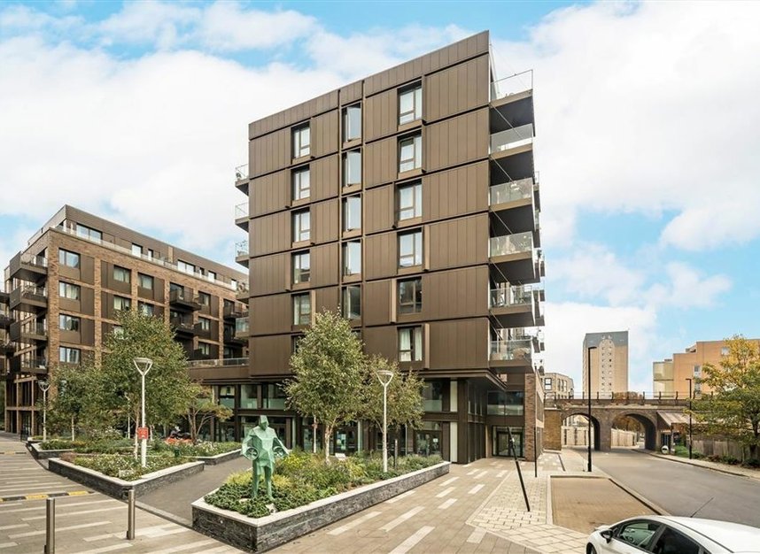 Properties for sale in Moulding Lane - SE14 6BN view1