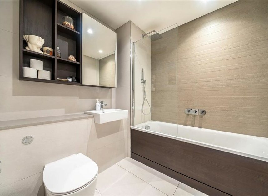 Properties for sale in Moulding Lane - SE14 6BN view8