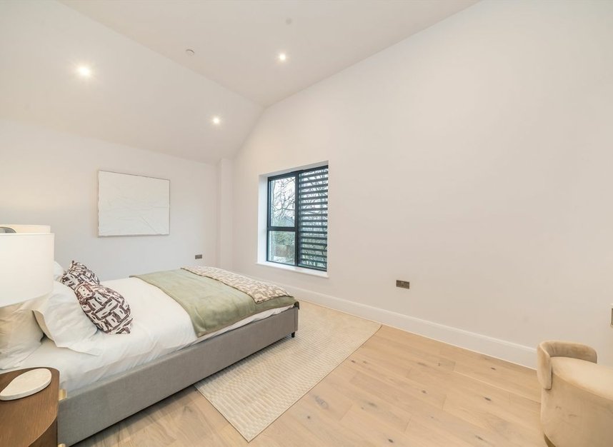 Properties for sale in Mount Ephraim Road - SW16 1LW view14