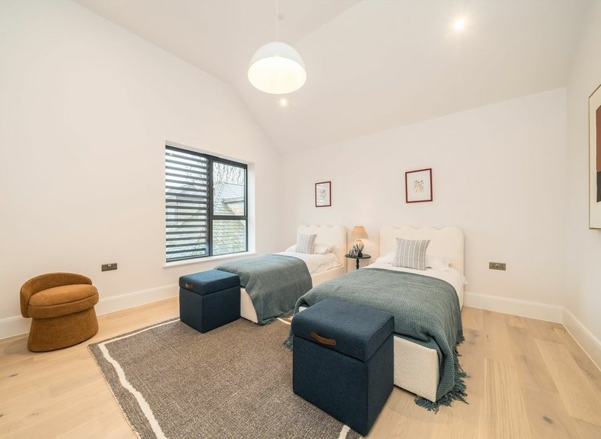 Properties for sale in Mount Ephraim Road - SW16 1LW view11