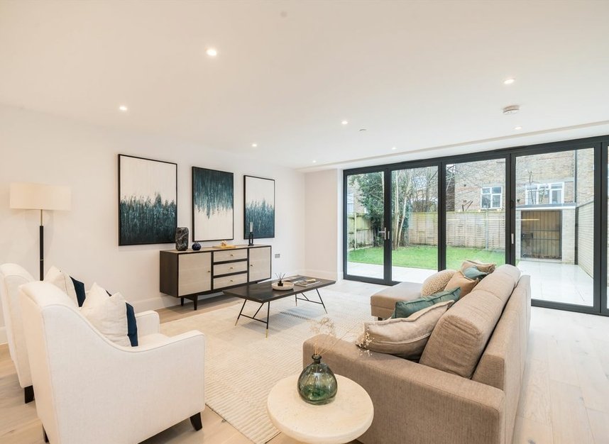 Properties for sale in Mount Ephraim Road - SW16 1LW view1