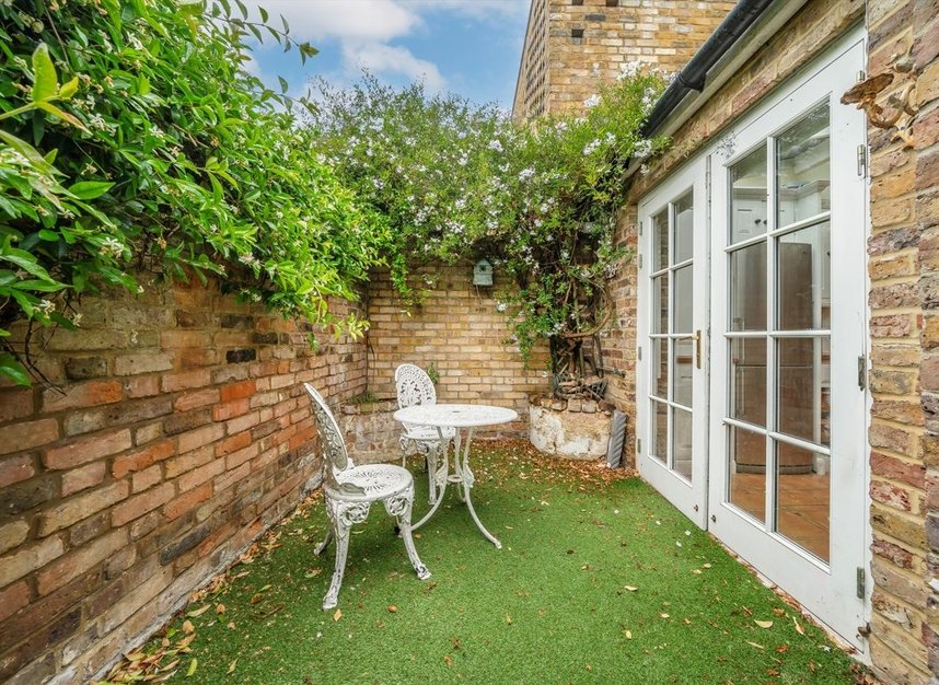 Properties for sale in Mulberry Place - W6 9TY view6