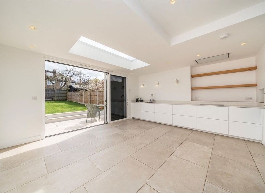 Properties for sale in Mundania Road - SE22 0NW view2
