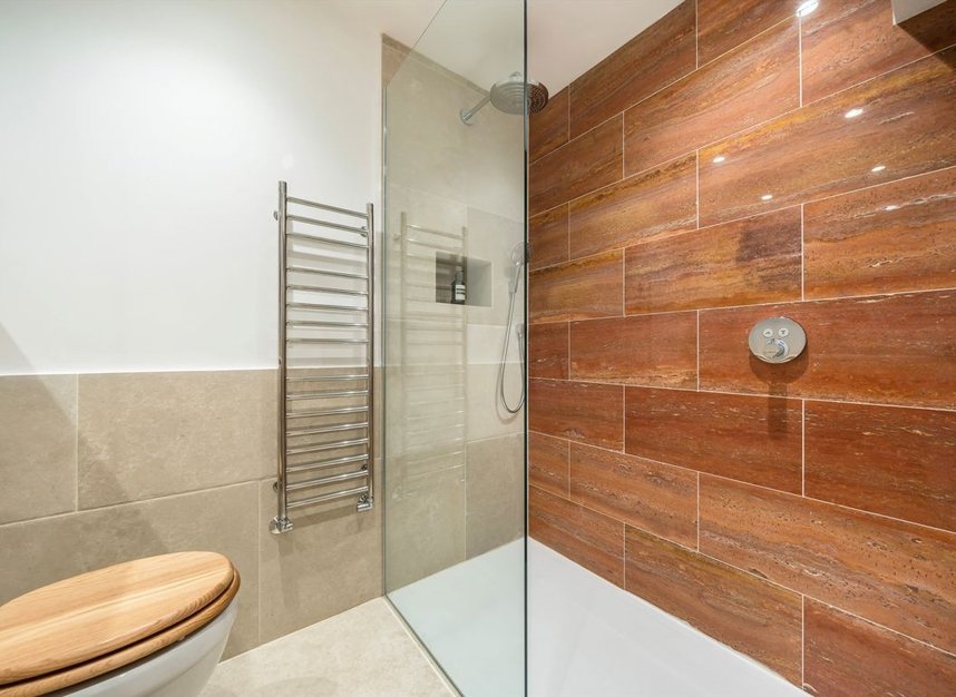 Properties for sale in Mundania Road - SE22 0NW view9
