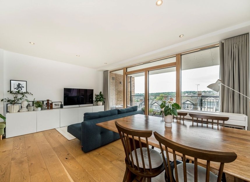 Properties for sale in Muswell Hill - N10 3TA view2