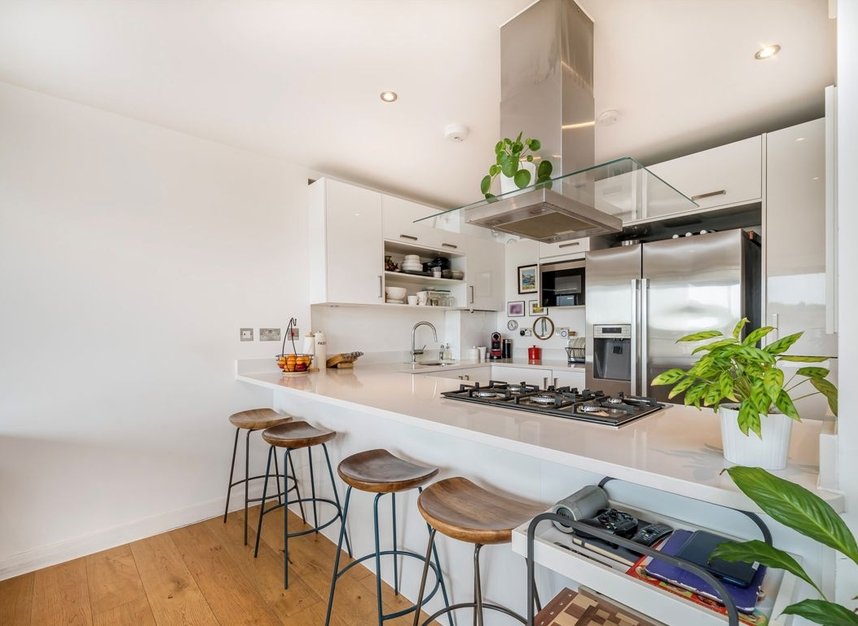 Properties for sale in Muswell Hill - N10 3TA view3