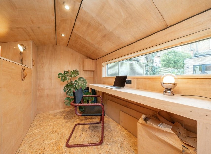 Properties for sale in Muswell Hill Road - N10 3JD view11