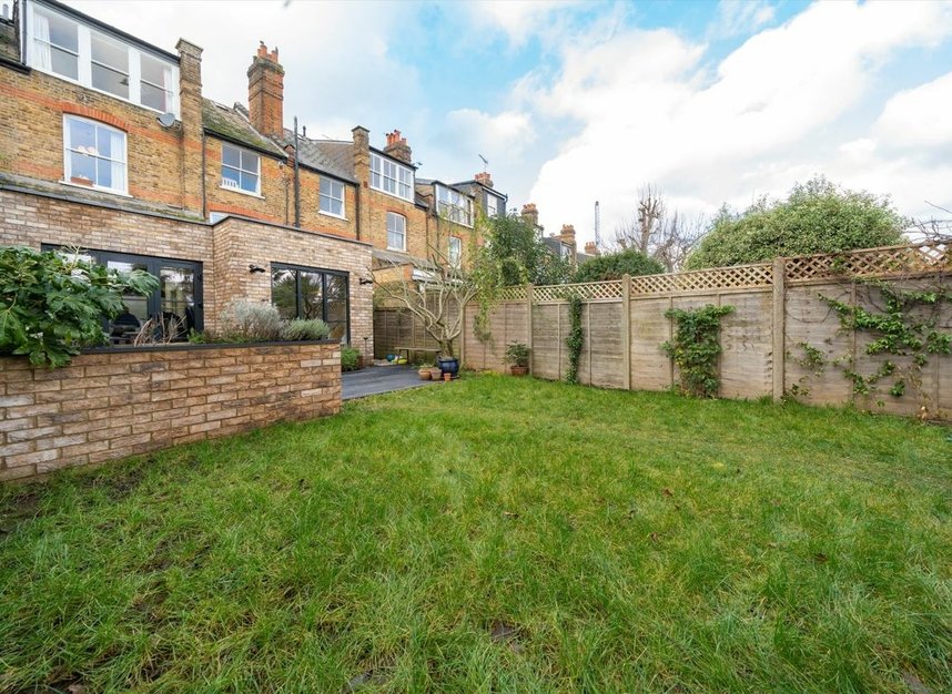 Properties for sale in Muswell Hill Road - N10 3JD view13