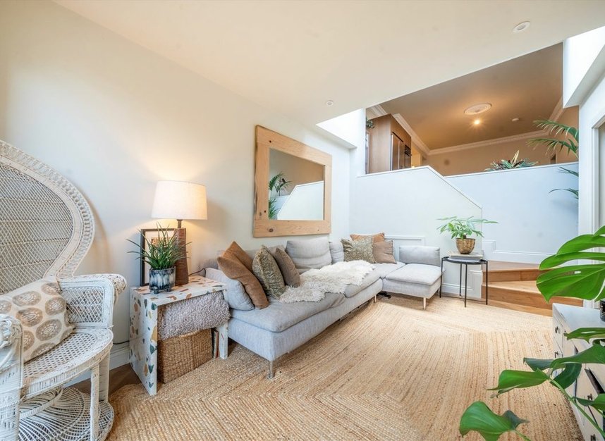 Properties for sale in Muswell Hill Road - N10 3JD view3