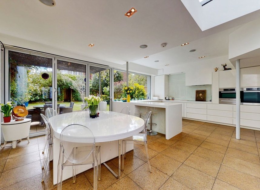 Properties for sale in Muswell Hill Road - N10 3NH view2