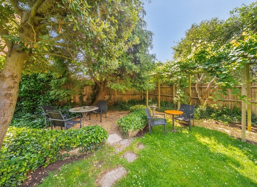 Properties for sale in Muswell Hill Road - N10 3NG view21