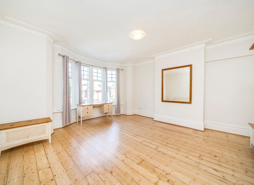 Properties for sale in Muswell Hill Road - N10 3NG view9