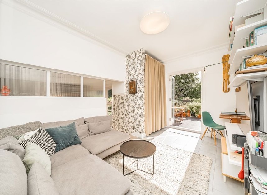 Properties for sale in Muswell Hill Road - N10 3JR view11