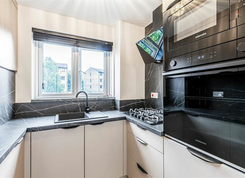 Properties for sale in Myers Lane - SE14 5RZ view3