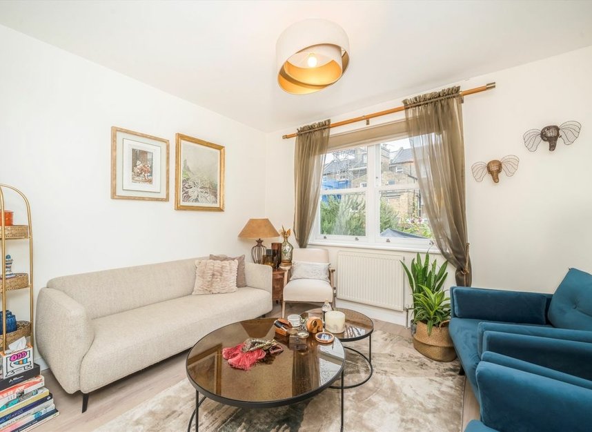 Properties for sale in Navarino Grove - E8 1AJ view3