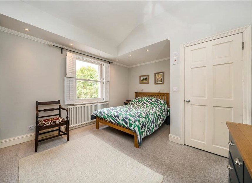 Properties for sale in New Park Road - SW2 4EN view6