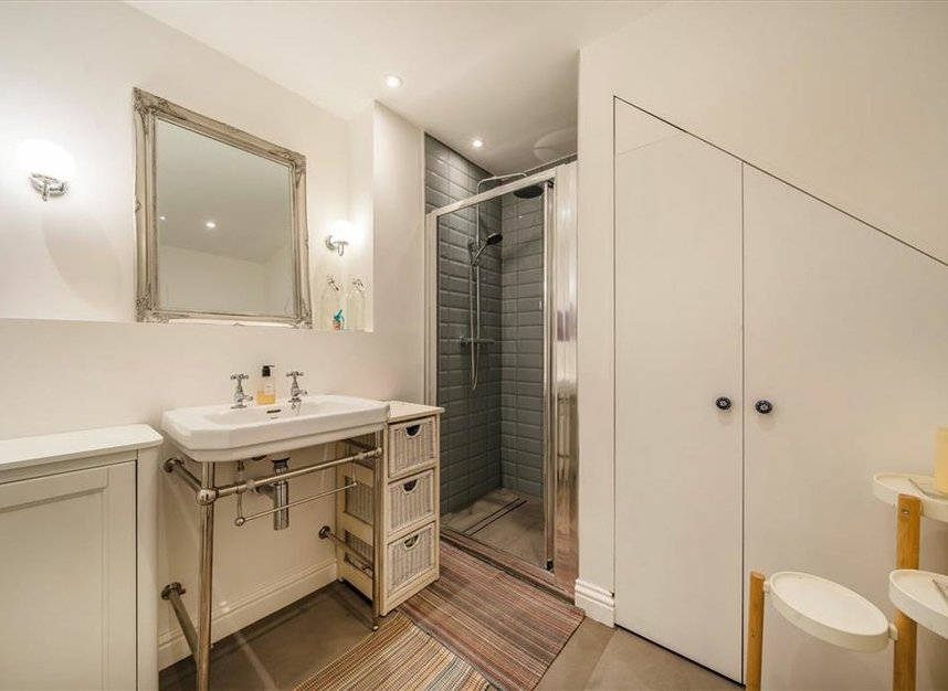 Properties for sale in New Park Road - SW2 4EN view8