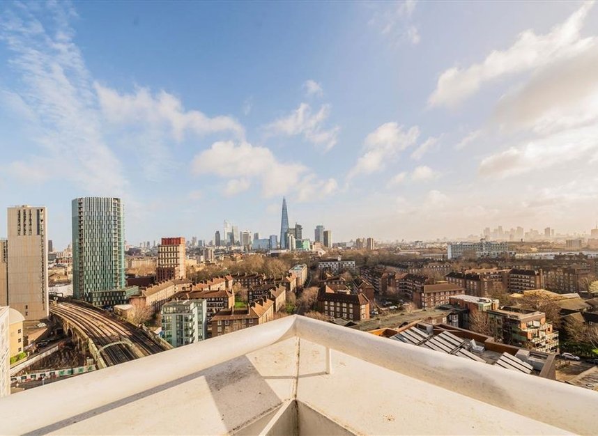 Properties for sale in Newington Causeway - SE1 6DT view1