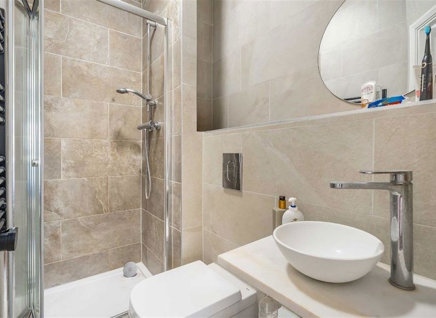 Properties for sale in Newington Causeway - SE1 6BT view4