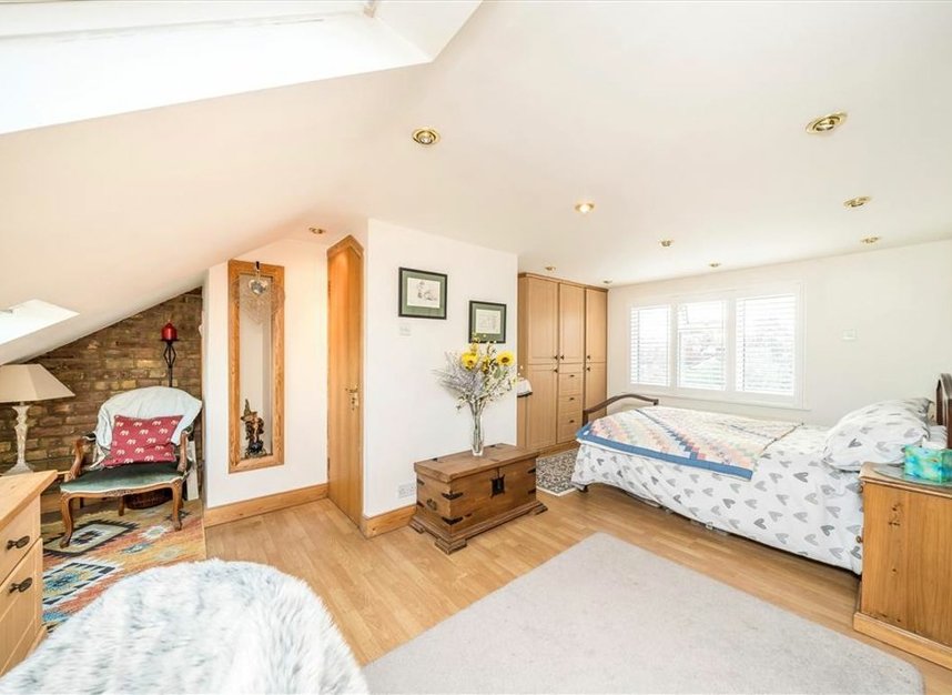 Properties for sale in Newstead Road - SE12 0TB view5