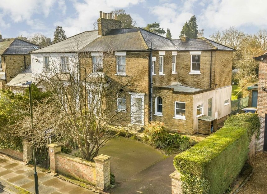 Properties sold in Nightingale Road - TW12 3HU view1