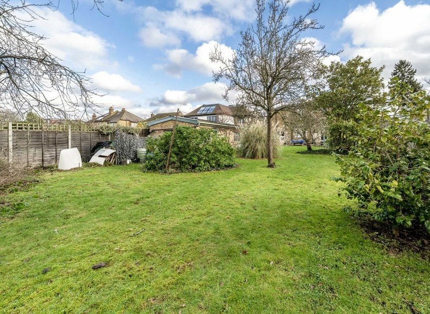 Properties sold in Nightingale Road - TW12 3HU view5