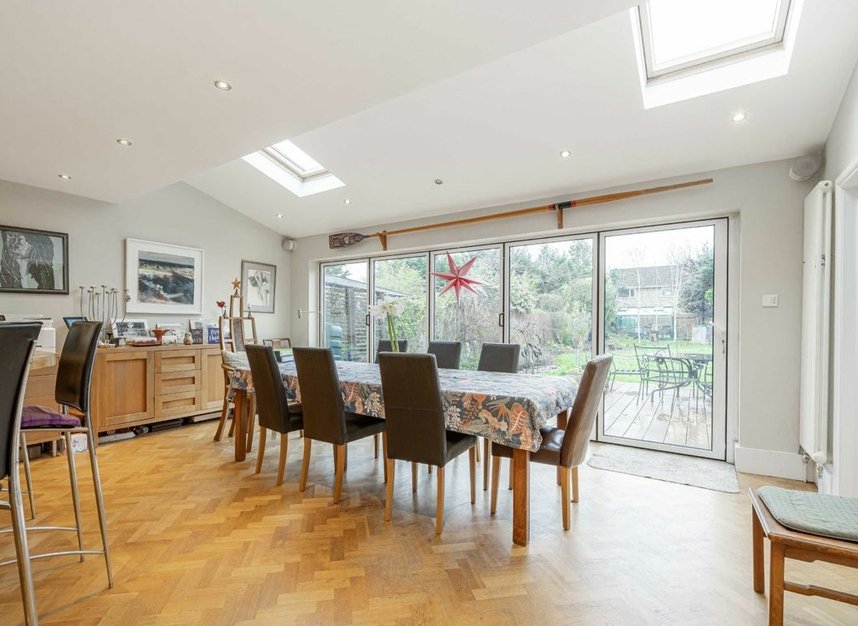 Properties for sale in Nightingale Road - TW12 3HX view5