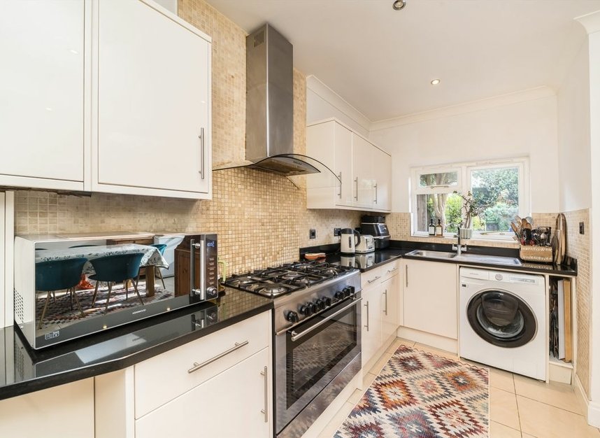 Properties for sale in Nimrod Road - SW16 6SZ view9