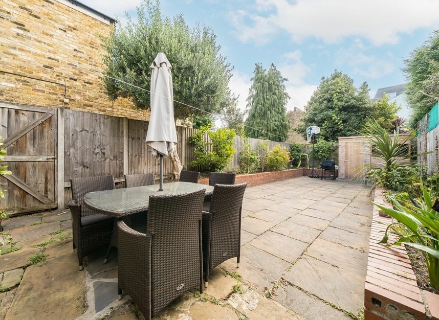 Properties for sale in Nimrod Road - SW16 6SZ view4