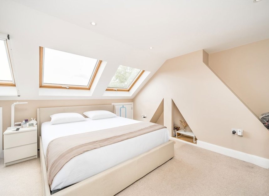 Properties for sale in Northfields Road - W3 0NW view4