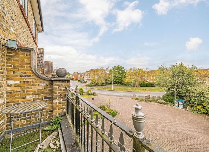 Properties for sale in Northweald Lane - KT2 5GL view6