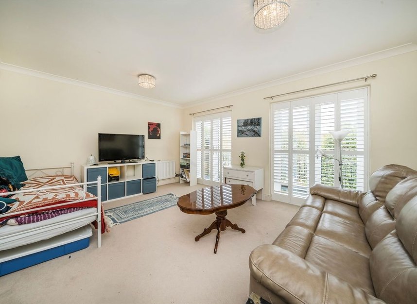 Properties for sale in Northweald Lane - KT2 5GL view2