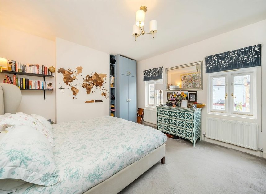 Properties for sale in Noyna Road - SW17 7PH view8