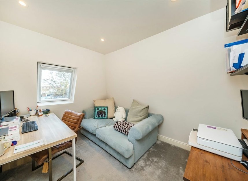 Properties for sale in Noyna Road - SW17 7PH view10