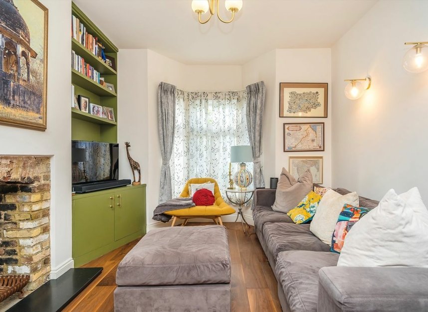 Properties for sale in Noyna Road - SW17 7PH view2